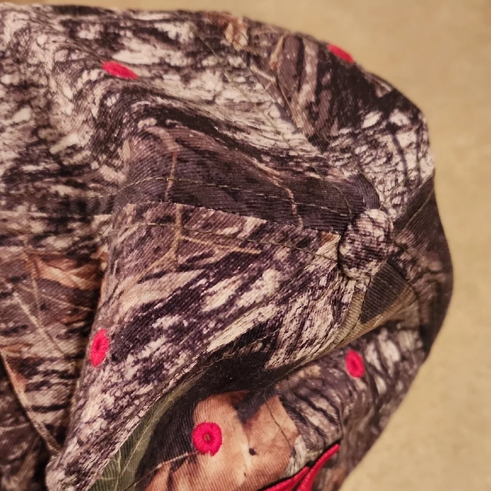 Louisville Cardinals Camo Baseball Cap with Red L Logo